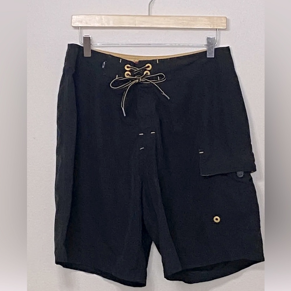 Oakley Mens Swim Trunks Black Shorts Size 32
